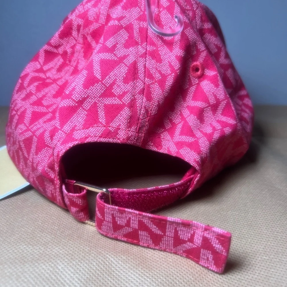 💖NWT Michael Kors Signature Logo Cap